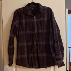Men’s shirt size medium
